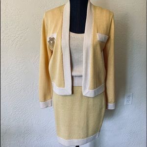St John 3 pc suit. Yellow and cream perfect condition size 2 w/ gold broach